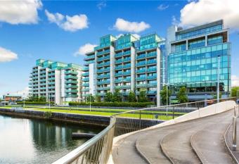 Dublin city private room and private bathroom has Balcony rooms