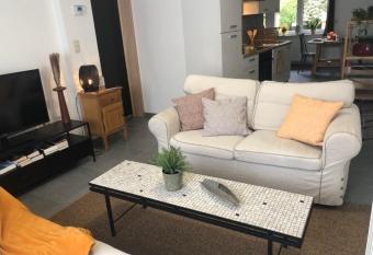 L Escapade Urbaine - Montignies-sur-Sambre allows 18 year olds to book a room