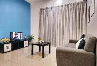 Utropolis Glenmarie 2R 1B                             allows 18 year olds to book a room