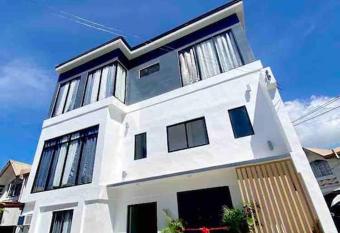 NEW Modern Suite near Beach & Airport has Balcony rooms