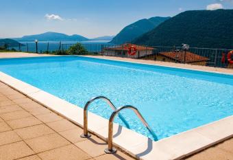 Lake view 18 has Balcony rooms