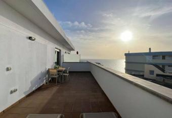 Sunset View Arguineguin allows 18 year olds to book a room