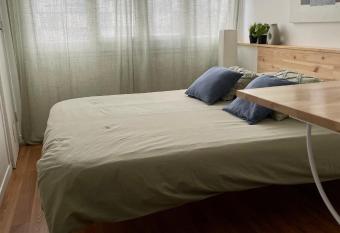 Green H  pitaux allows 18 year olds to book a room