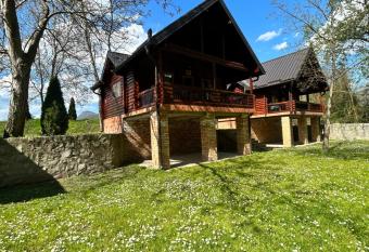 Drinka has Balcony rooms