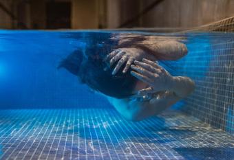 Marconio Luxury city center apartment with own spa zone has rooms with a private hot tub