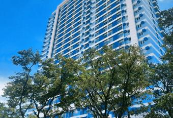 Modern Studio Suite with Balcony has Balcony rooms