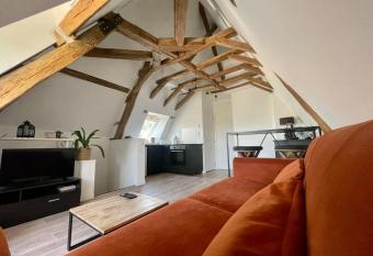 Appartement cosy vue sur le vignoble has Balcony rooms