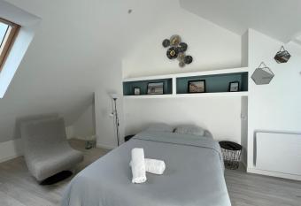 Onyx d Opale has Balcony rooms