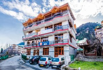 Hotel Royal Orchard Manali has Smoking/Balcony rooms