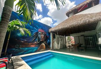 La Perle Noire - Auberge has Balcony rooms