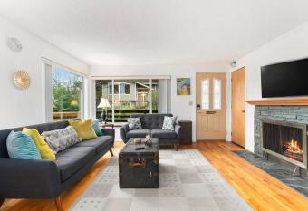 Hillside on North Queen Anne has Balcony rooms