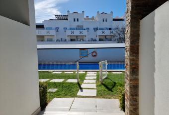 Cabanas de Tavira, Spacious T1, Couples Retreat allows 18 year olds to book a room