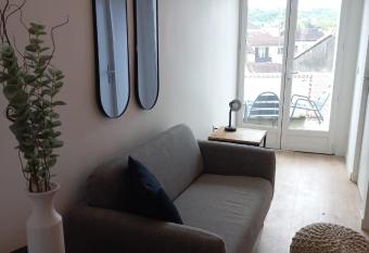 Le 29 spacieux , wifi et climatisation has Balcony rooms