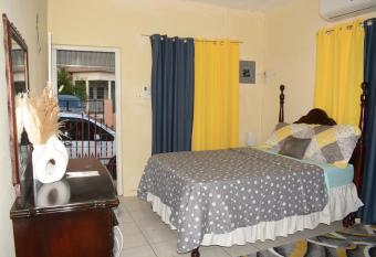 Cozy Oasis Studio allows 18 year olds to book a room