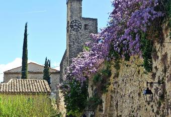 Maison Curieuse allows 18 year olds to book a room