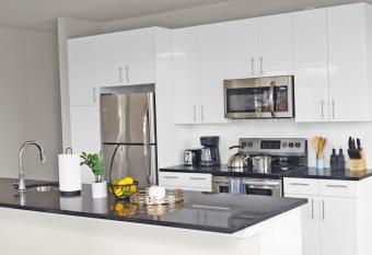 Lavish and Relaxing 2bedroom has Balcony rooms