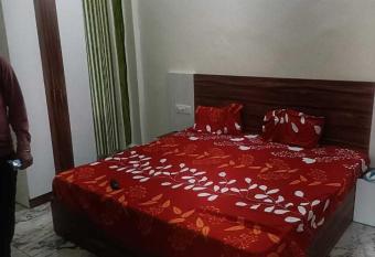 OYO HOME 81199 Vassu Bhavan allows 18 year olds to book a room