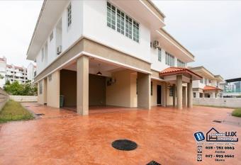 Tanjung Bungah 6BR 20Pax Bungalow w/ Snooker BBQ allows 18 year olds to book a room