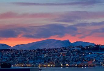Polar Cozy Apartment - Free parking has Balcony rooms