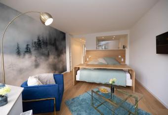 ArtRoom Boarding Apartment has Balcony rooms