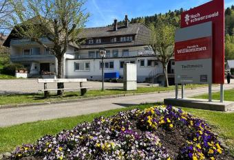 Chalet MOOS has Balcony rooms