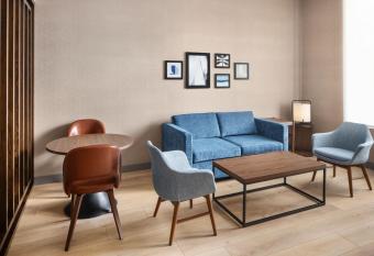 Four Points by Sheraton Penticton at the Convention Centre allows 18 year olds to book a room