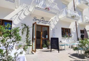 Borgomare Camere e Colazioni has Balcony rooms