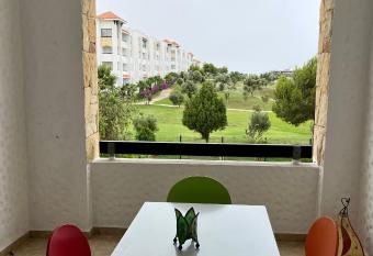 Asilah Marina Golf, Appartement au calme has Balcony rooms