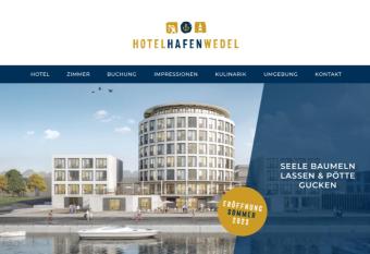 HotelHafenWedel has Balcony rooms