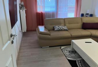 OL Wohnungen allows 18 year olds to book a room