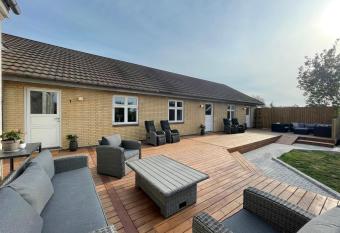 Randal  n has Balcony rooms