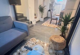 Furnished Studio 2min from the Lake of Montreux allows 18 year olds to book a room