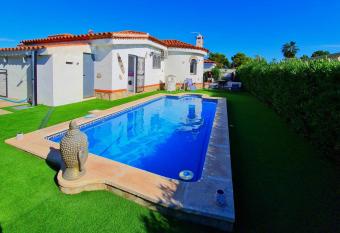 Elisa has Balcony rooms