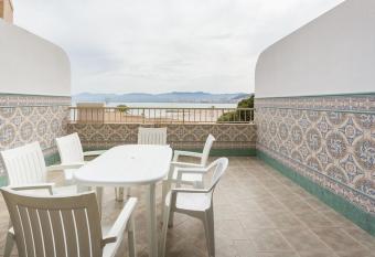 Fernando has Balcony rooms