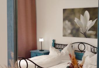 Lorenzhof by JULKA - self checkin has Balcony rooms