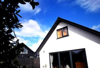 Gwynn Lodge allows 18 year olds to book a room