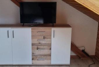 3 Zimmer Dachgeschosswohnung allows 18 year olds to book a room