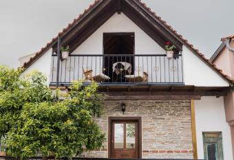 Tianna House has Balcony rooms