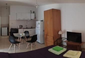 Departamento iluminado bien localizado!!! allows 18 year olds to book a room