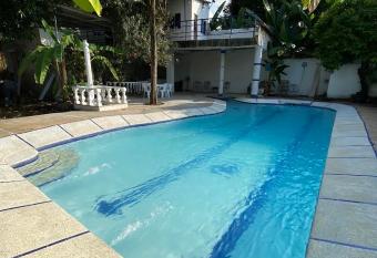 La Casa de Luna has Balcony rooms