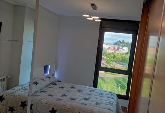 HABITACION CON VISTAS allows 18 year olds to book a room