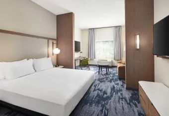 Christy's Home Sweet Home allows 18 year olds to book a room