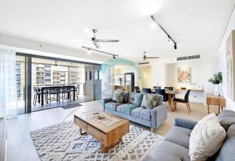 ZEN Oceania - 2BR Ocean View allows 18 year olds to book a room