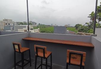 Villa Royal Arois Syariah Dekat Jatim Park 3 allows 18 year olds to book a room