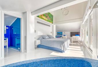 The Pink Elephant Hotel allows 18 year olds to book a room