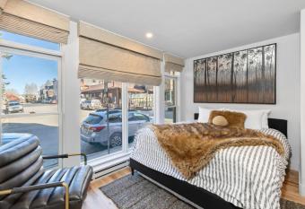 Most Luxurious1Br in town And steps to the Gondola allows 18 year olds to book a room