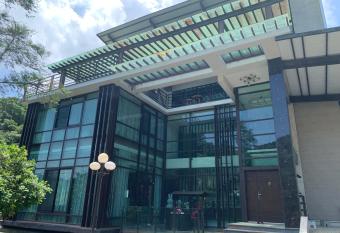                    - Seth Spring B&B has Balcony rooms