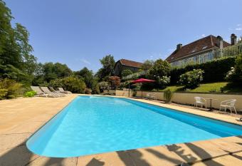 Domaine de la Carr  re has Balcony rooms