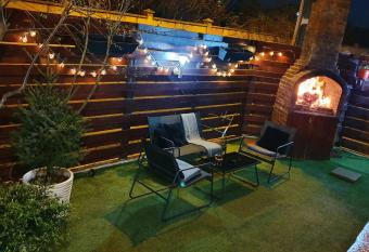 Cozy villa, close to the center of Bucharest. has Balcony rooms