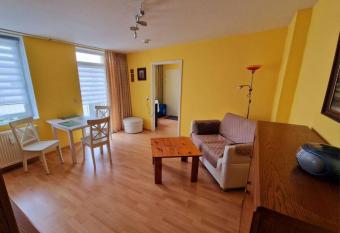 (null) has Balcony rooms